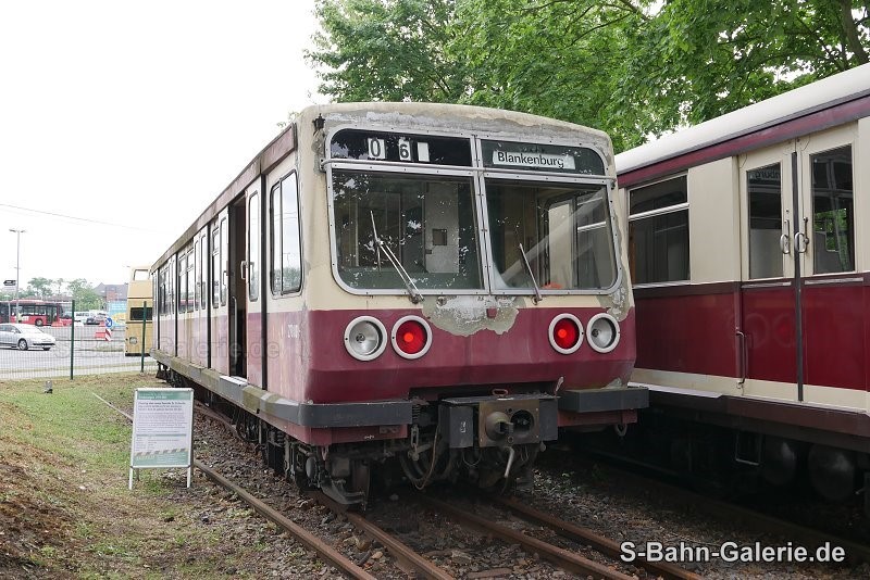 Baumuster 270 001 am 25.05.2024 in Erkner - S-Bahn-Galerie.de Baumuster 270 001 am 25.05.2024 in Erkner - S-Bahn-Galerie.de
