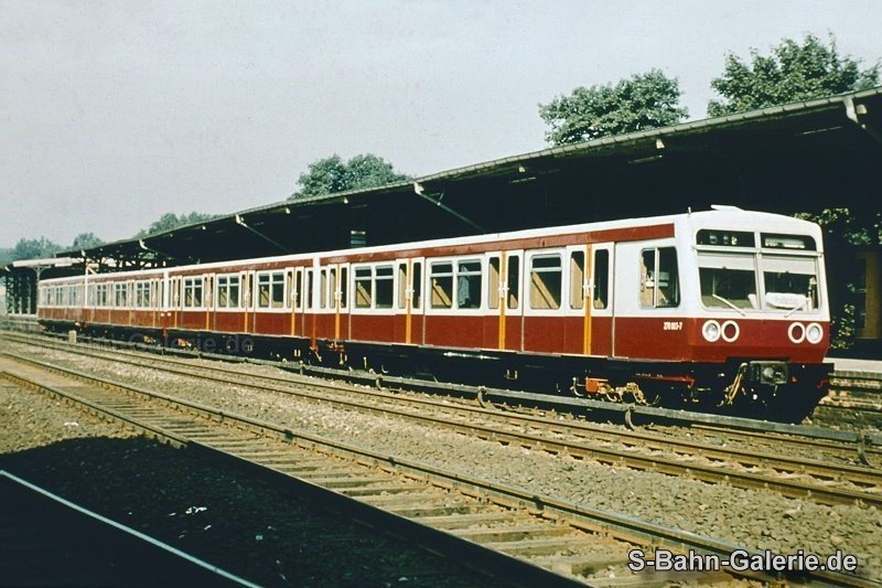 Baumuster 270 003 am 09.03.1980 in Berlin-Friedrichshagen - S-Bahn-Galerie.de Baumuster 270 003 am 09.03.1980 in Berlin-Friedrichshagen - S-Bahn-Galerie.de