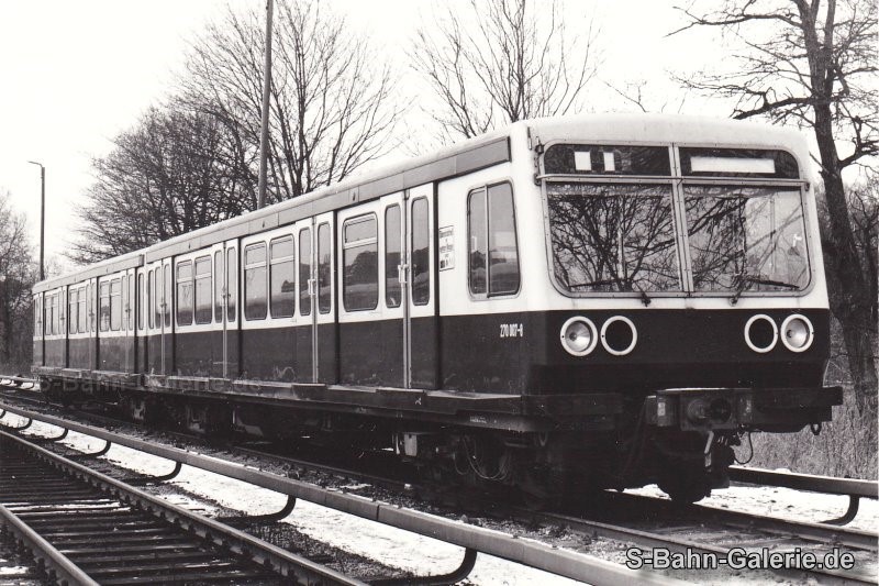Baumuster 270 007 um 1980 - S-Bahn-Galerie.de Baumuster 270 007 um 1980 - S-Bahn-Galerie.de