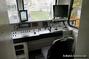 Führerstand der Baureihe 485