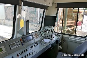 Führerstand der Baureihe 485