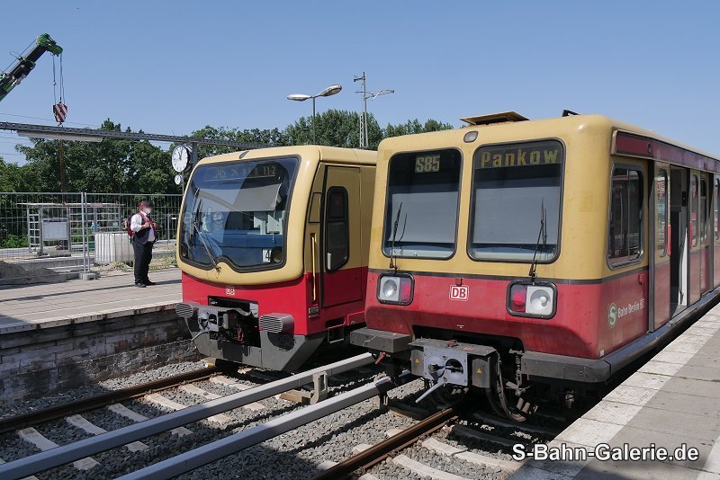 485 027 am 18.07.2021 in Schöneweide - S-Bahn-Galerie.de