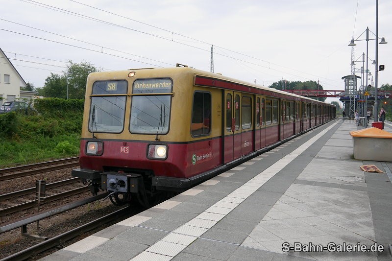 485 031 am 14.08.2020 in Bergfelde - Foto: Olaf Hoell - S-Bahn-Galerie.de 485 031 am 14.08.2020 in Bergfelde - Foto: Olaf Hoell - S-Bahn-Galerie.de