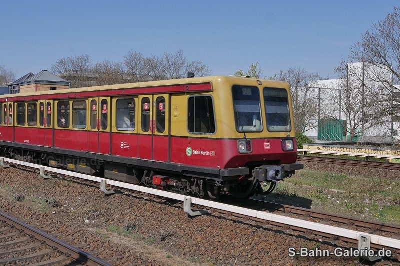 485 050 am 21.04.2021 in Jungfernheide - Foto: Olaf Hoell - S-Bahn-Galerie.de