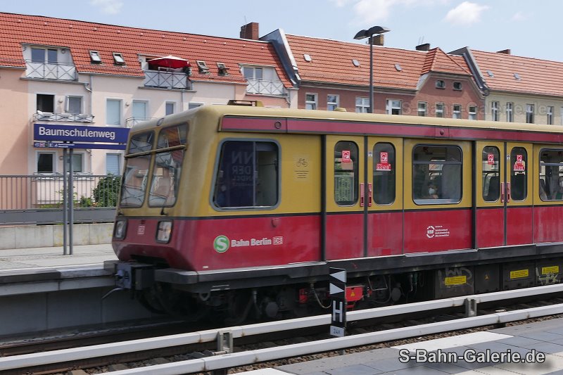 485 088 am 18.07.2021 in Baumschulenweg - Foto: Olaf Hoell - S-Bahn-Galerie.de 485 088 am 18.07.2021 in Baumschulenweg - Foto: Olaf Hoell - S-Bahn-Galerie.de