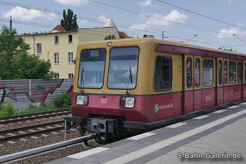 485 091 am 18.07.2021 in Baumschulenweg - Foto: Olaf Hoell - S-Bahn-Galerie.de