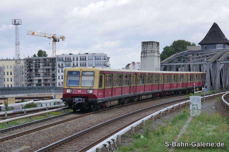 485 162 am 18.08.2021 in Treptower Park - Foto: Olaf Hoell - S-Bahn-Galerie.de 485 162 am 18.08.2021 in Treptower Park - Foto: Olaf Hoell - S-Bahn-Galerie.de