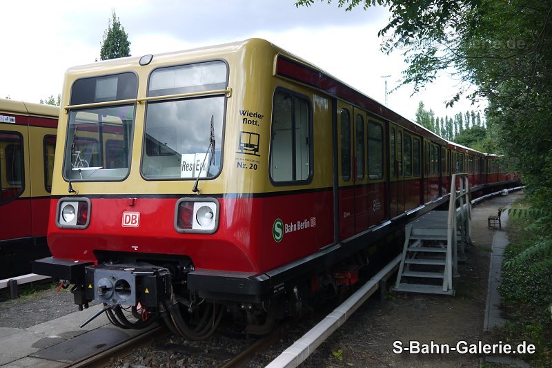 485 168 am 11.08.2012 in der Hauptwerkstatt Schöneweide - S-Bahn-Galerie.de 485 168 am 11.08.2012 in der Hauptwerkstatt Schöneweide - S-Bahn-Galerie.de