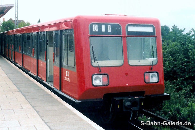 270 037 der Deutschen Reichsbahn im Juli 1990 - Sammlung Olaf Hoell - S-Bahn-Galerie.de 270 037 der Deutschen Reichsbahn im Juli 1990 - Sammlung Olaf Hoell - S-Bahn-Galerie.de