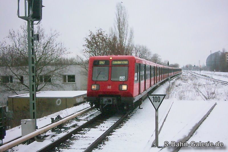 485 048 am 11.03.2007 in Jungfernheide - Foto: Olaf Hoell - S-Bahn-Galerie.de 485 048 am 11.03.2007 in Jungfernheide - Foto: Olaf Hoell - S-Bahn-Galerie.de