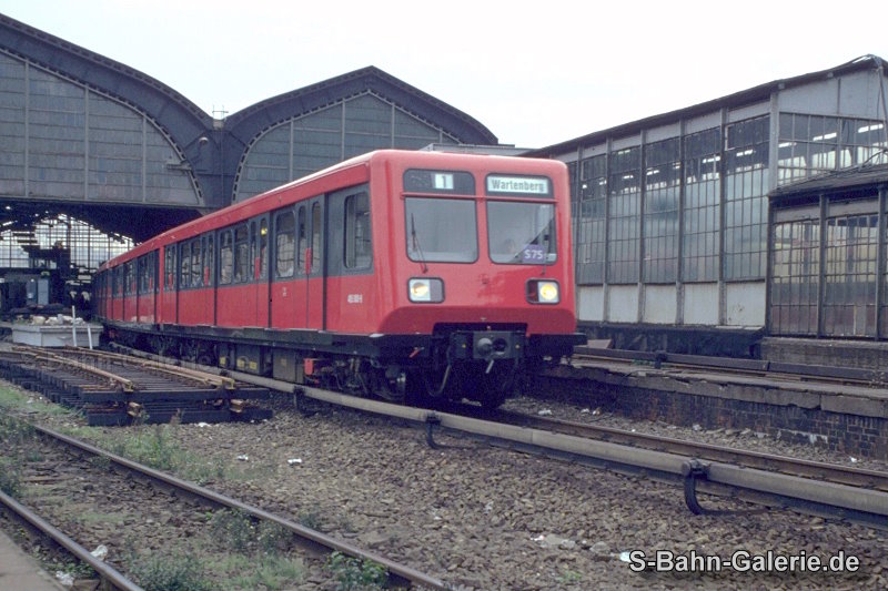 485 088 am 02.09.1994 in Berlin-Friedrichstraße - S-Bahn-Galerie.de