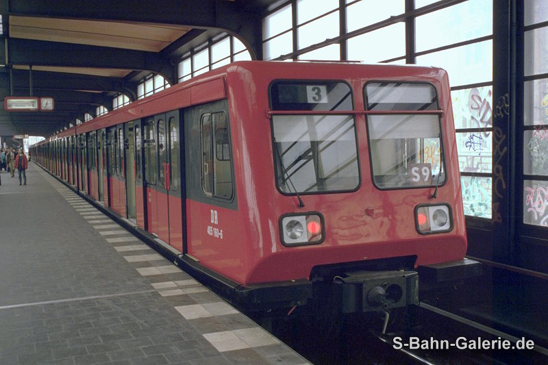 485 160 am 25.05.1994 in Berlin-Zoo - S-Bahn-Galerie.de 485 160 am 25.05.1994 in Berlin-Zoo - S-Bahn-Galerie.de