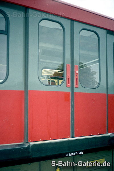 485 160 am 27.10.2001 in Berlin, Abstellanlage Hundekehle - S-Bahn-Galerie.de 485 160 am 27.10.2001 in Berlin, Abstellanlage Hundekehle - S-Bahn-Galerie.de