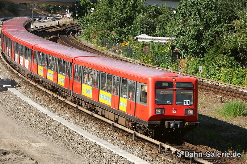 Baureihe 485 um 2003 in Berlin-Westkreuz - S-Bahn-Galerie.de Baureihe 485 um 2003 in Berlin-Westkreuz - S-Bahn-Galerie.de