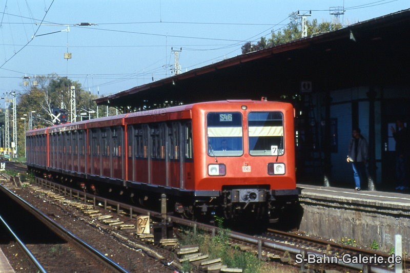 Zug der Baureihe 485 am 19.10.2005 in Königs Wusterhausen - Sammlung Olaf Hoell - S-Bahn-Galerie.de Zug der Baureihe 485 am 19.10.2005 in Königs Wusterhausen - Sammlung Olaf Hoell - S-Bahn-Galerie.de