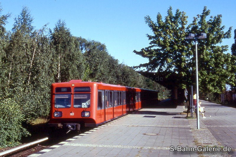 Baureihe 485 am 16.01.2001 in Wilhelmsruh - Sammlung Olaf Hoell - S-Bahn-Galerie.de Baureihe 485 am 16.01.2001 in Wilhelmsruh - Sammlung Olaf Hoell - S-Bahn-Galerie.de