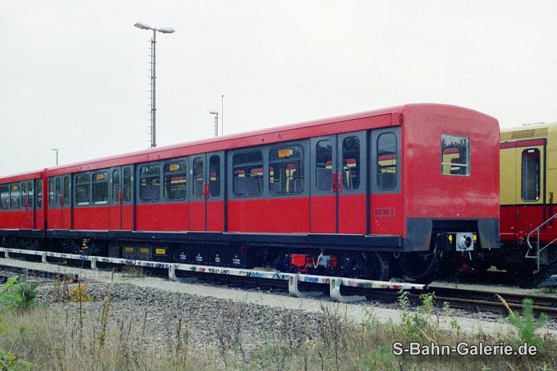 Beiwagen 885 160 am 27.10.2001 in Berlin, Abstellanlage Hundekehle - S-Bahn-Galerie.de Beiwagen 885 160 am 27.10.2001 in Berlin, Abstellanlage Hundekehle - S-Bahn-Galerie.de