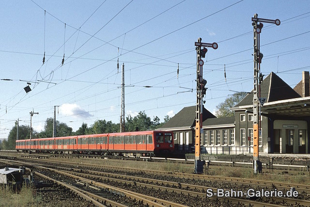 Baureihe 485 im Oktober 1997 in Berlin-Blankenburg - Sammlung Olaf Hoell - S-Bahn-Galerie.de