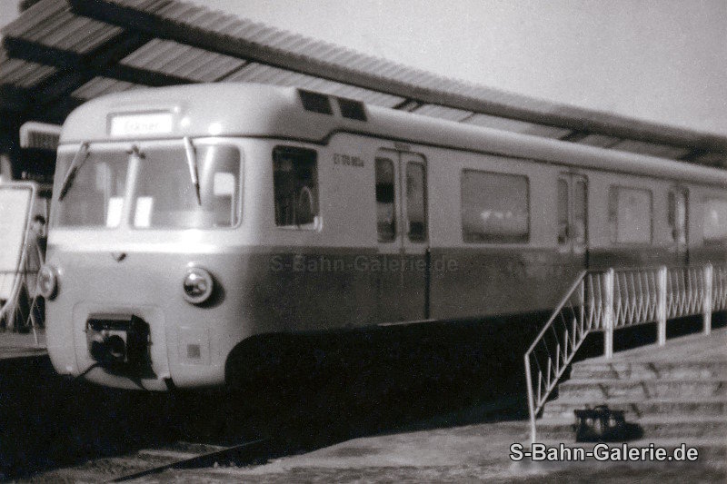 ET 170 003 auf der Leipziger Frühjahrsmesse 1959 - Blaues Wunder - S-Bahn-Galerie.de